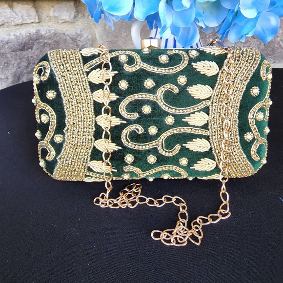 NWT Green velvet clutch with gold zardozi, beads and sequins embroidery. - Picture 1 of 10